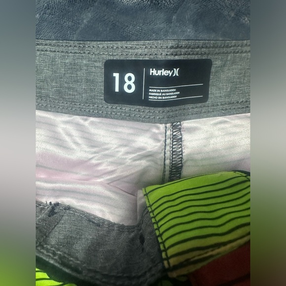 HURLEY SWIM TRUNKS/BOARD SHORTS BOYS SIZE 18 New - Picture 7 of 8